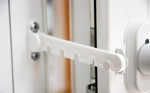 Гребенка для пластиковых окон: виды, установка