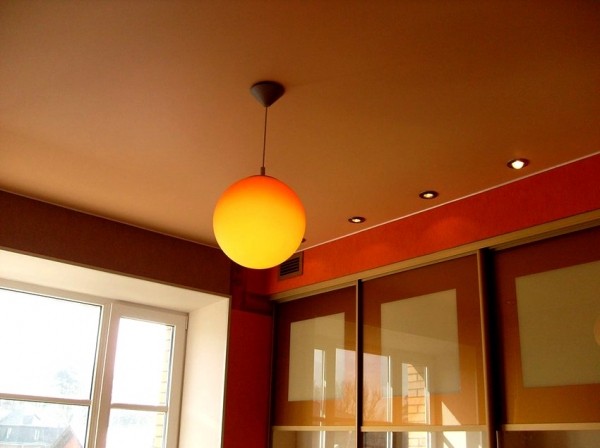 Сатиновый натяжной потолок: эффектное преображение поверхности Сатиновый натяжной потолок: эффектное преображение поверхности