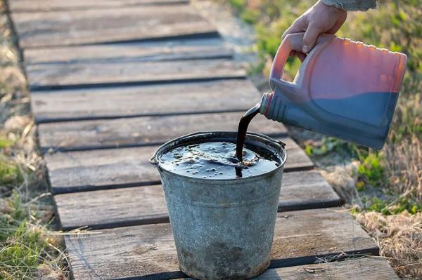 Какое масло заливать в культиватор: советы по выбору и замене