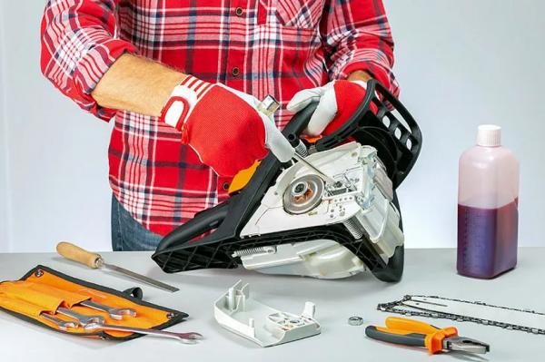 Обслуживание и правила пользования электрической цепной пилой