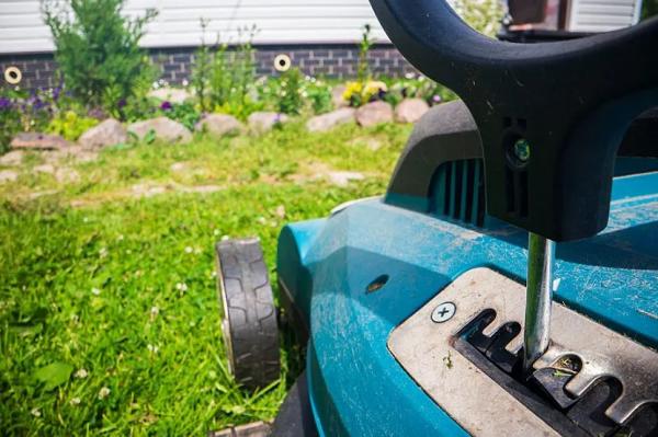 Ножи для газонокосилки: требования, разновидности, особенности крепления и выбора