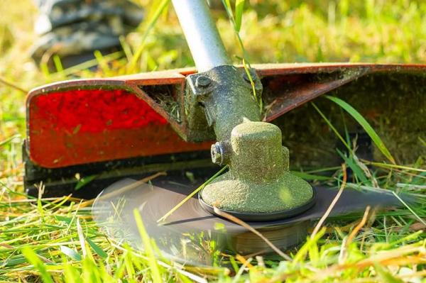 Как правильно установить диск на триммер Патриот