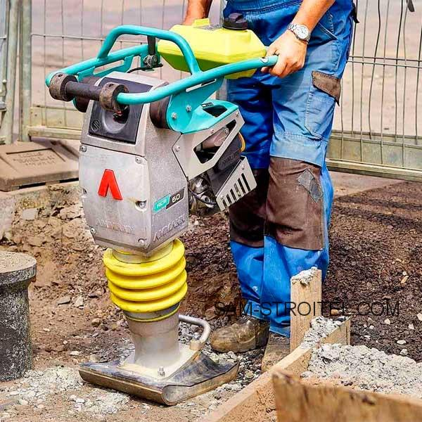 Что лучше выбрать — виброплиту или вибротрамбовку?