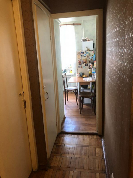 Почему в хрущевках санузел расположен рядом с кухней?