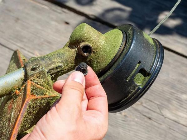 Редуктор триммера – смазка и устранение неисправностей