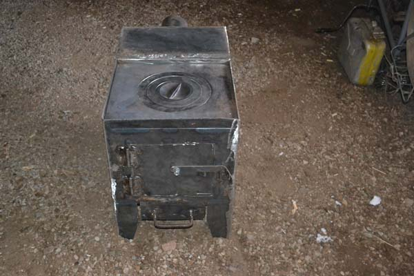 Самодельная буржуйка с варочной плитой (18 фото + описание) Самодельная буржуйка с варочной плитой (18 фото + описание)