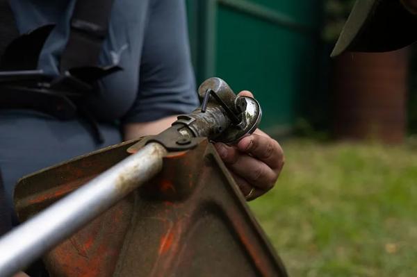 Редуктор триммера – смазка и устранение неисправностей