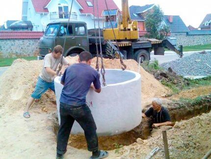 Как сооружается выгребная яма из бетонных колец: схемы + пошаговое руководство Как сооружается выгребная яма из бетонных колец: схемы + пошаговое руководство