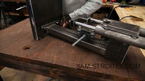 Простой сверлильный станок своими руками (39 фото изготовления) Простой сверлильный станок своими руками (39 фото изготовления)
