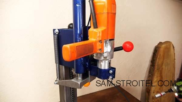 Простой сверлильный станок своими руками (39 фото изготовления) Простой сверлильный станок своими руками (39 фото изготовления)